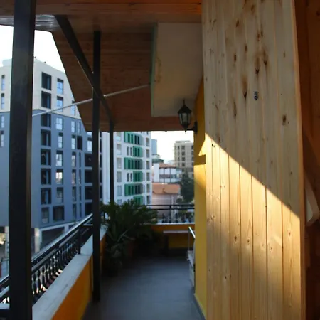 公寓 Cozy Big With Balcony *